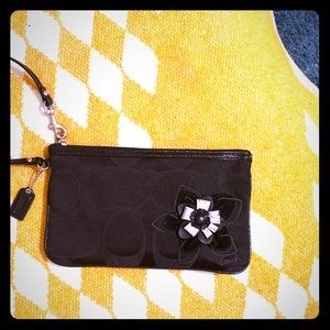 Oversized Authentic Coach Wristlet Wallet - OS - Never Used